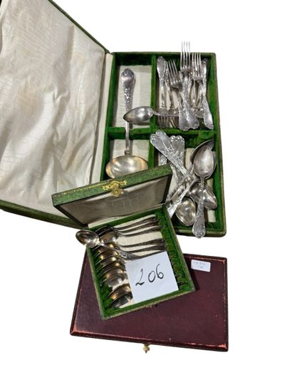 Twelve knives, stainless steel blades, silver-plated...