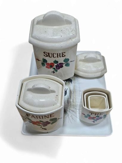 LOT OF 1940s earthenware CHEMINEE POTS
Set...