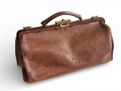 PORTSMOUTH 
Brown leather travel bag with...
