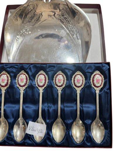 LOT of silver-plated metal including:
Gallia...