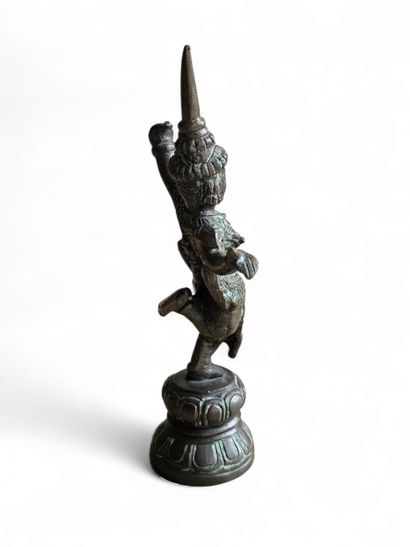 THAILAND
Bronze statuette of a dancer 
Size:...