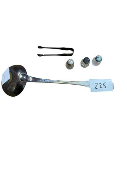 CHRISTOFLE
Sugar tongs
A silver-plated ladle
Enclosed:
Three...