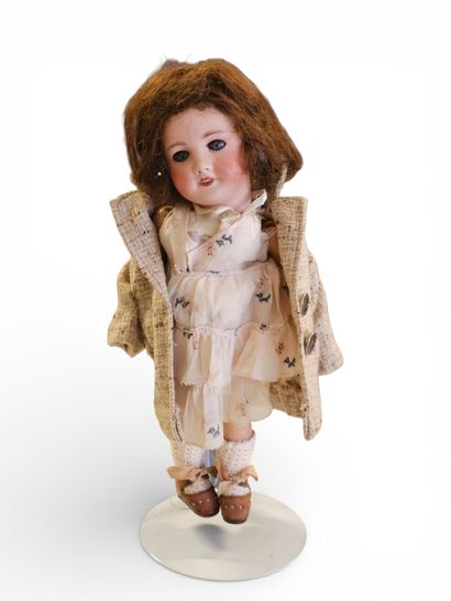 UNIFRANCE
Model 301 
Doll, porcelain head,...