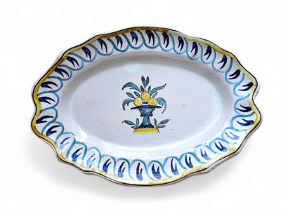 MIDDLE FRANCE
Oval earthenware dish with...