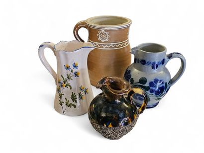Set of trinkets including 
Paris porcelain...