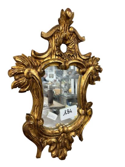 TRAVAIL XXème siècle
Miroir de style XVIIIème...