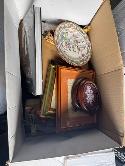 Pallet of house furnishings including crockery,...