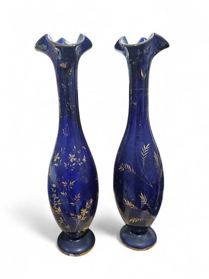 LIMOGES 
Pair of porcelain vases decorated...
