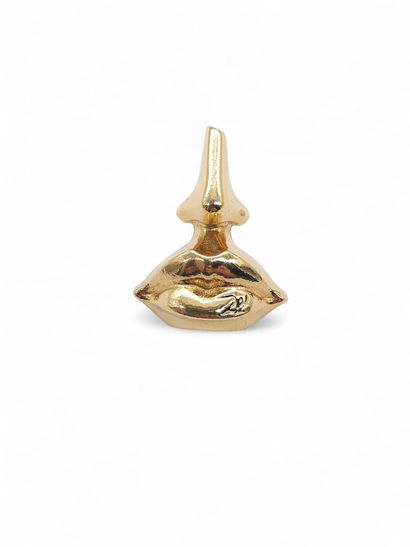 Dali mouth BRUSH in gilded metal 
Signed
