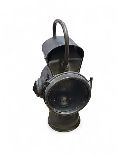 DECELLIER
Small brass carriage or train lantern...