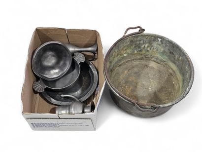 SET OF PEWTER
Also included
A copper cau...