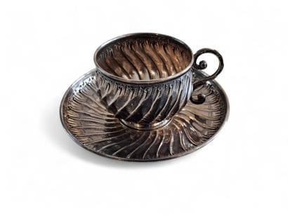 MUG AND SUB-MUG in 950° silver
Weight : 115...