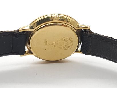 GUCCI 
Ladies' wristwatch, round metal case,...