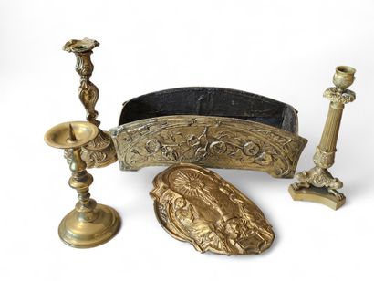 BRASS AND BRONZE SET including : 
Three candlesticks...