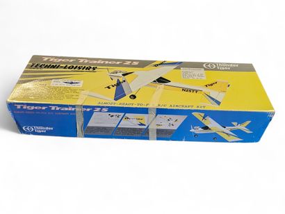 TIGER TRAINER 25 
Balsa plane without engine...