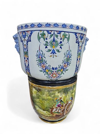 DELFT 20th century
White and blue earthenware...