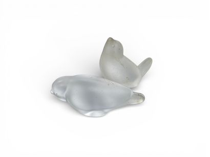 Engraved crystal ashtray
One joined to it...