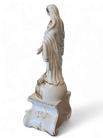 Porcelaine de Paris The Virgin of the Assumption...