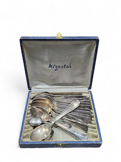 SILVER
Twelve small spoons in silver-plated...