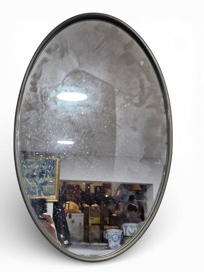 XXth century WORK 
Oval mirror 
Dim:60 x...