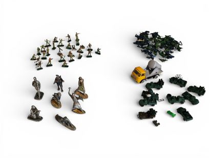 Toy set including :
Starlux soldier
Lots...