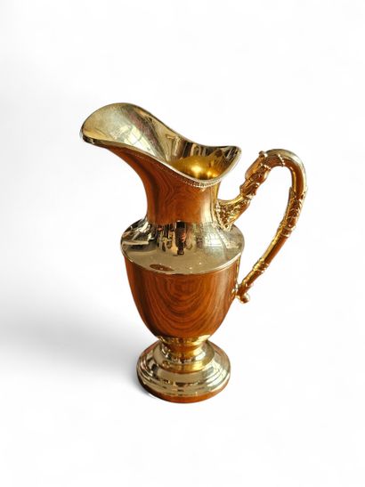 ORFEVRE Etoile P.E.M.A.J
Gilt metal tea and...
