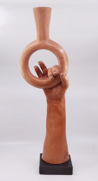 Jean MARAIS (1913-1998)
Hand carrying vase
Signed...