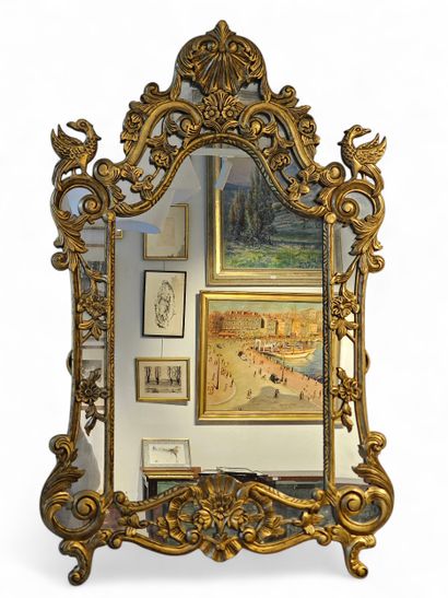 OUAGLIA S.A MARSEILLE 20th century
Moulded...