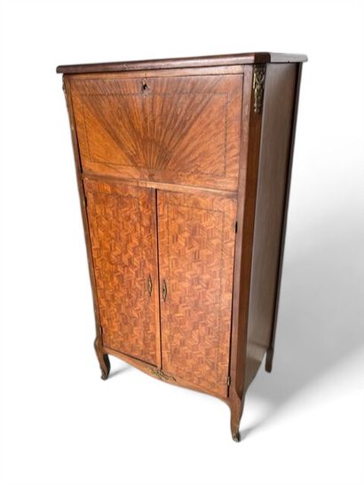 Louis XV style marquetry cabinet, opening...