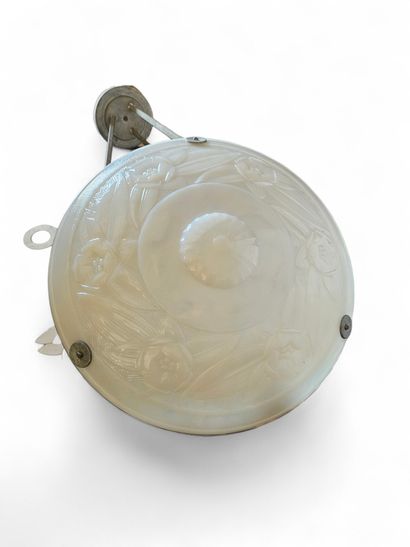 Dome chandelier in opaline glass