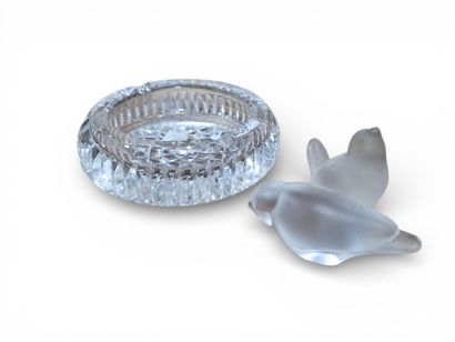 Engraved crystal ashtray
One joined to it...