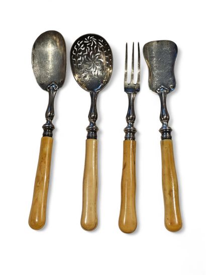 20th century FRENCH WORK
Four-piece mignardise...