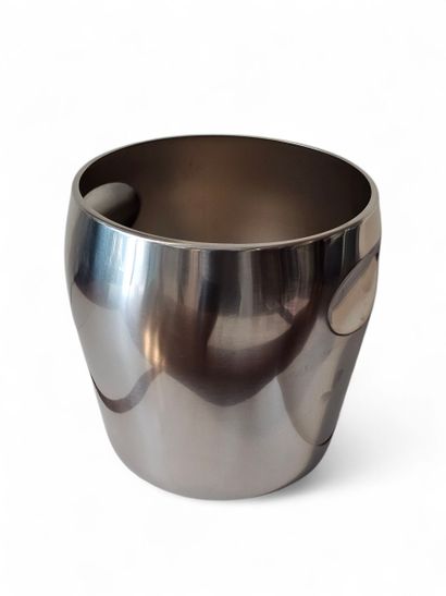 LUIGI MASSONI CARLO MAZZERI for ALESSI
Model...