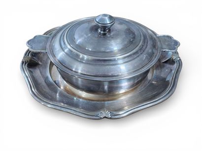 COUVERED CANDLE and a scalloped-edged dish...