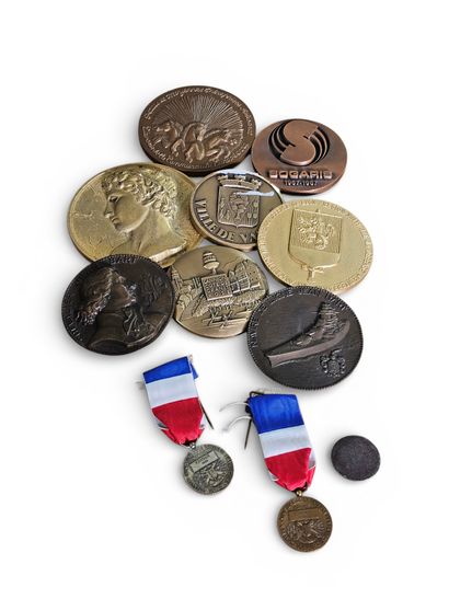 Set of bronze medals and miscellaneous