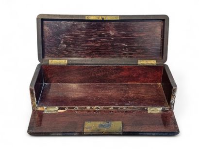 NAPOLEON III WORK
Glove box in walnut veneer...