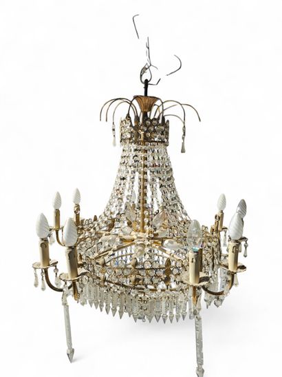 Large brass chandelier with pendants