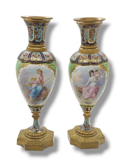 NAPOLEON III WORK
Pair of porcelain and cloisonné...