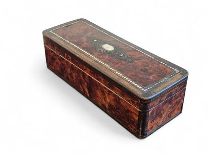 NAPOLEON III WORK
Glove box in walnut veneer...