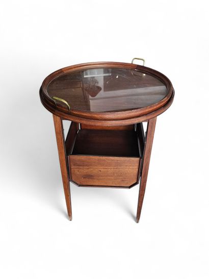 20th century FRENCH WORK
Round tea table...