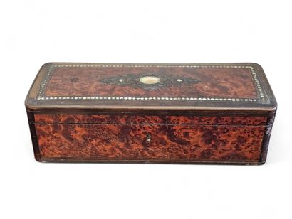 NAPOLEON III WORK
Glove box in walnut veneer...