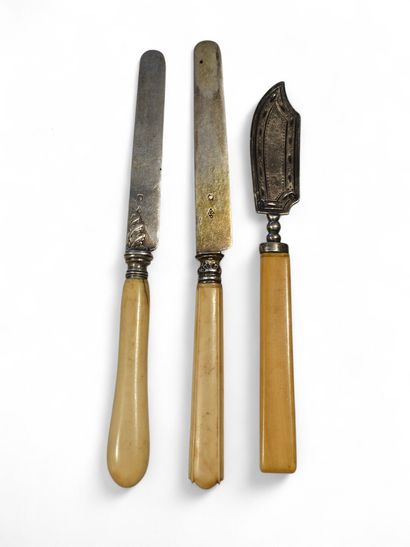 20th century FRENCH WORK
Four-piece mignardise...