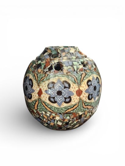 GERBINO 20th century
Pot pourri in glazed...
