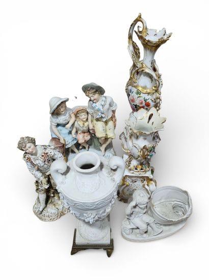 Set of porcelain and bisque bouquetière,...