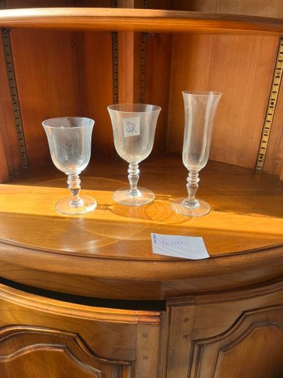 Dans le Buffet, étagère du milieu en haut
BACCARAT
