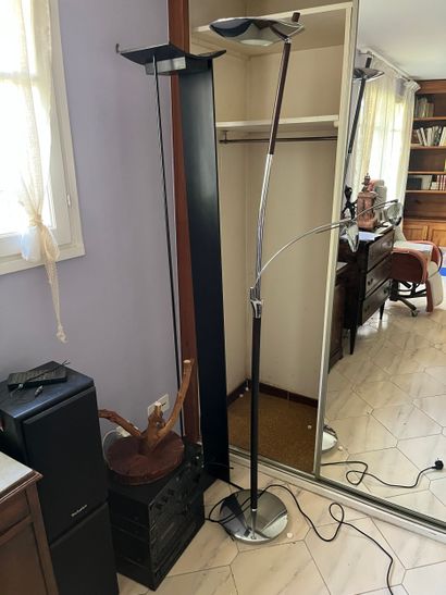 Dans la chambre 2 
Technix
Chaîne Hifi sans...