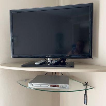 Dans la chambre 3
Télévision Samsung et lecteur...