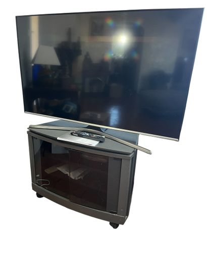 Dans le Salon
Une télévision Samsung avec...