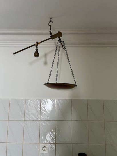 Dans la cuisine
Ensemble de douilles, ciseaux...