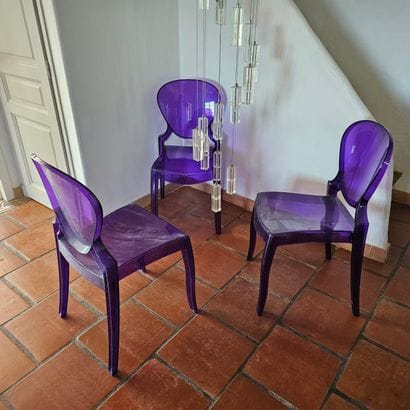 KARTELL modèle PEDRALI
Ensemble de huit chaises...
